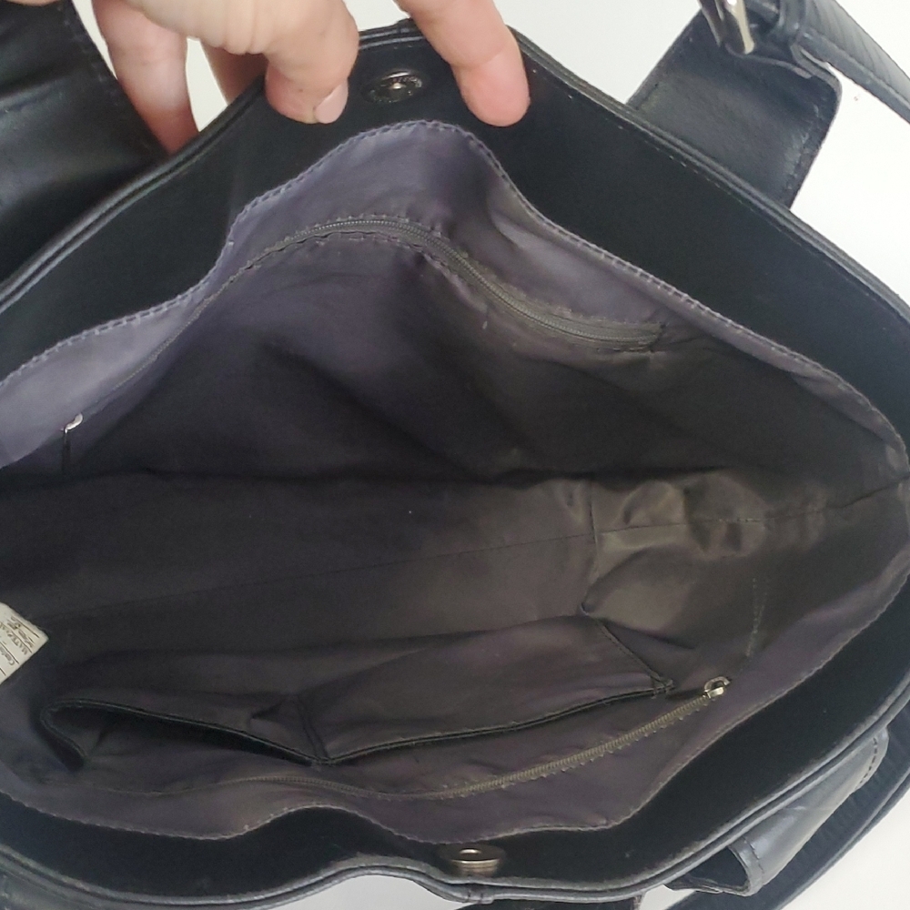 Black Vegan Leather Handbag Bag With Crossbody Strap - Picture 5 of 5
